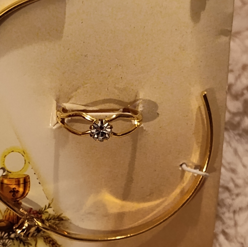 NWT! First Holy Communion Jewelry Set - Picture 4 of 6